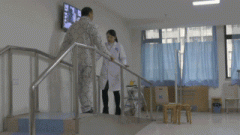 穿戴下肢定制假肢要如何进行康复训练?